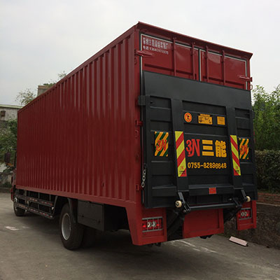 自升降尾板4米2貨車，提升運輸效率與安全性的利器