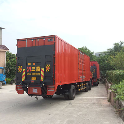 美國汽車尾板，創(chuàng)新設(shè)計(jì)與實(shí)用功能的完美結(jié)合