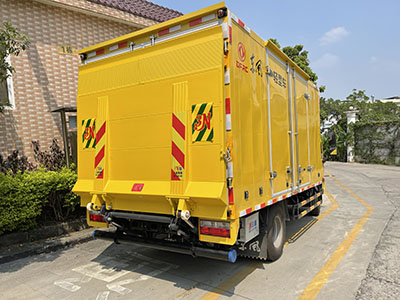 微型貨車(chē)尾板多少錢(qián)？影響價(jià)格的三大因素解析